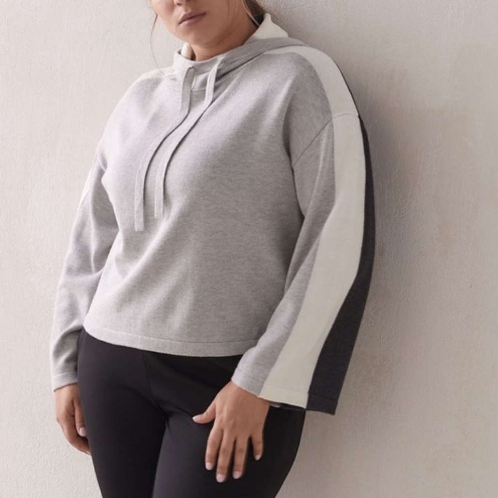 Relaxed Gray & Cream Hooded Knit Sweater - Picture 2 of 8